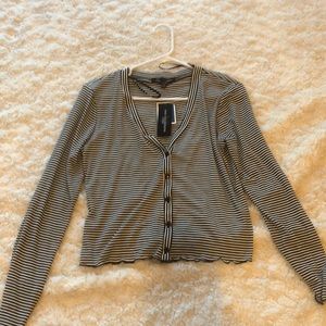 Striped button up long sleeve 🎀